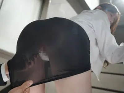 Thầm yêu tiền bối nữ thích mặc váy xuyên thấu