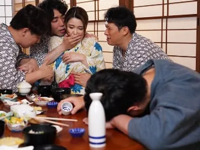 đưa vợ đi suối nước nóng, anh xã không biết người vợ bị người khác làm tình sấp mặt