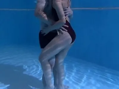 ông chồng lạnh nhạt, vợ ngoại tình với hlv dạy bơi