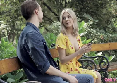 Cô nàng ra công viên tìm trai lạ về phang trả thù gã người yêu xem sex thủ dâm