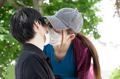 Chuyện tình của akari mitani với người tình quen qua mạng trong mùa covid