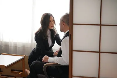 Bí mật lén lút của nữ giáo viên julia và hiệu trưởng