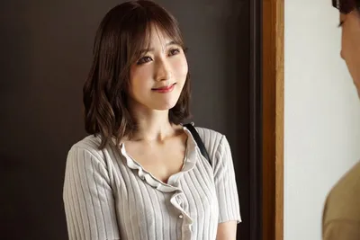 Vợ yêu về nhà bố mẹ đẻ sau cuộc cãi nhau, người chồng rủ cô bạn thân về nhà tâm sự…