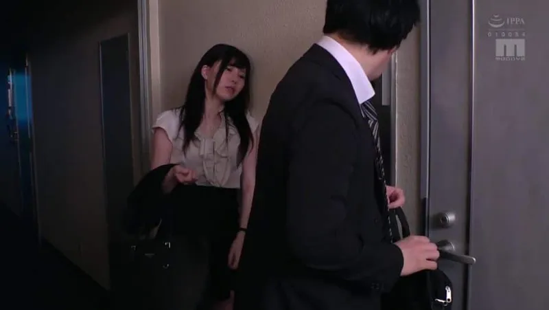 Vợ yêu nhà bên nhận nhầm tôi là ông chồng trong một hôm say xỉn