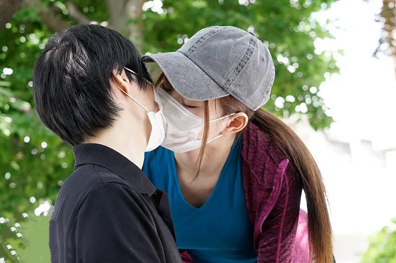 Chuyện tình của akari mitani với người tình quen qua mạng trong mùa covid