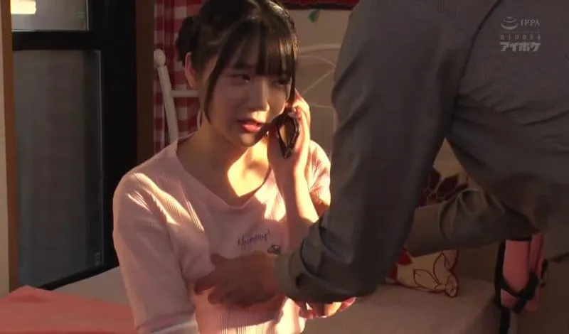 Bố dượng phát hiện con gái riêng của người vợ là diễn viên jav